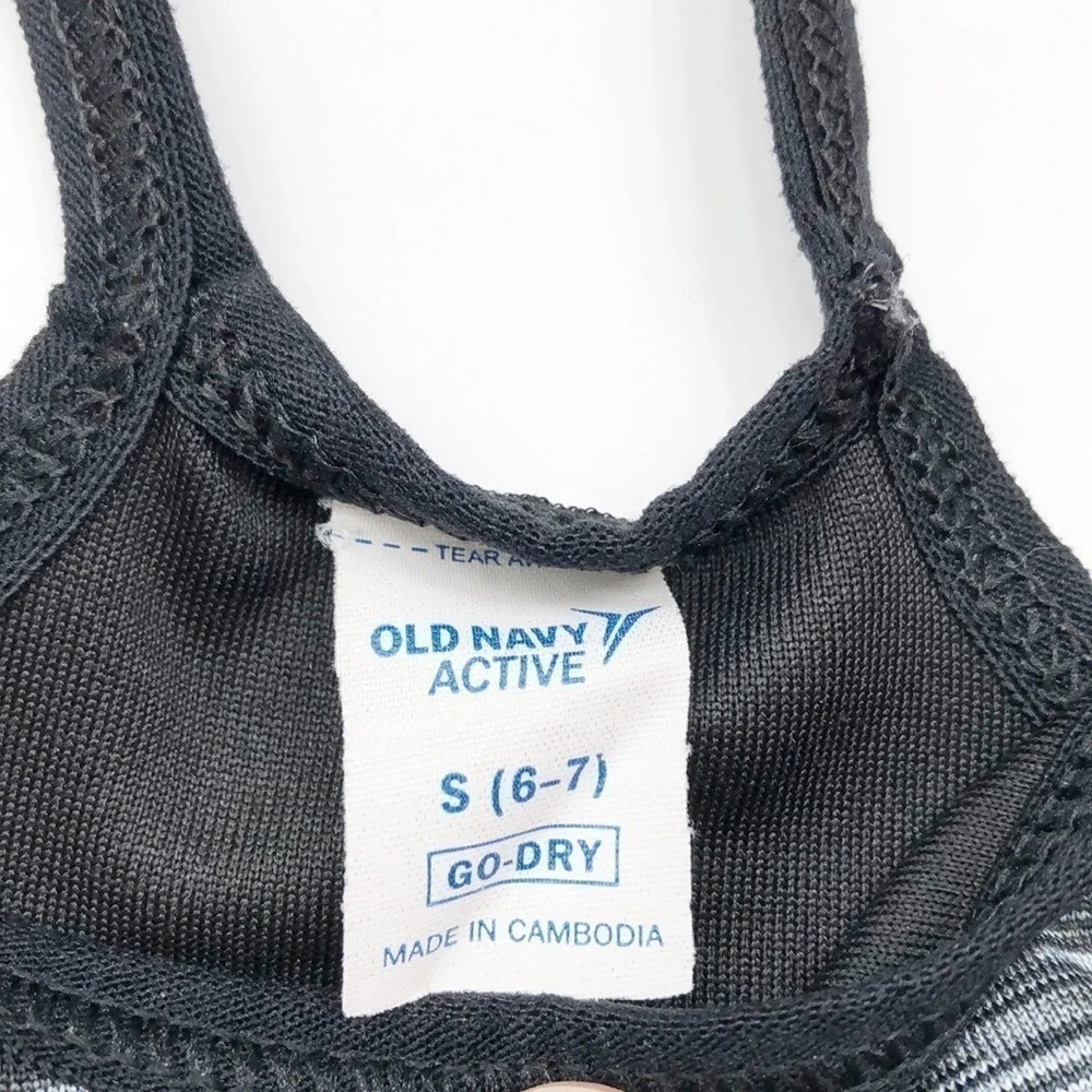 Old Navy sports bra for girls